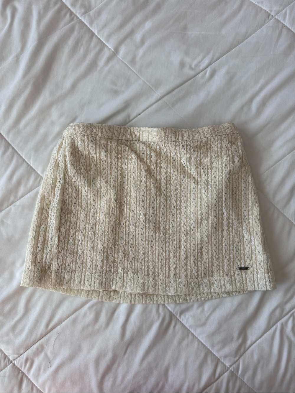 NWT Vintage Hollister Cream Textured Mini Skirt with Subtle Stripe Detail
